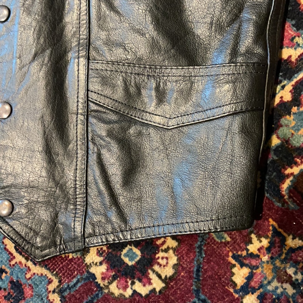 Vest - Picture 3 of 6